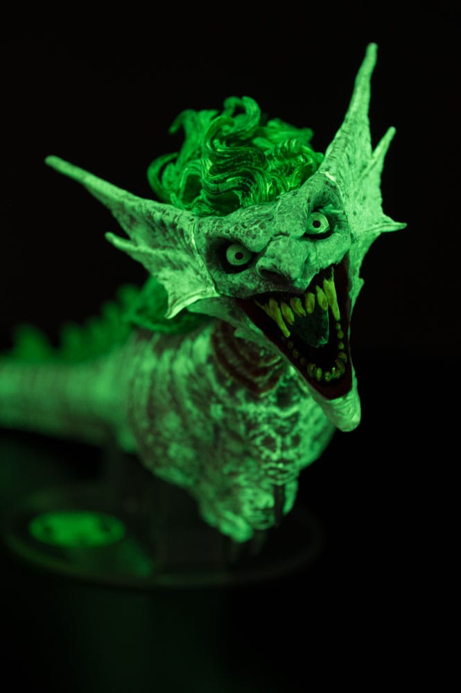 Dark Nights: Metal DC Multiverse Actionfigur The Joker Dragon Glow in the Dark Edition (Gold Label) 25 cm