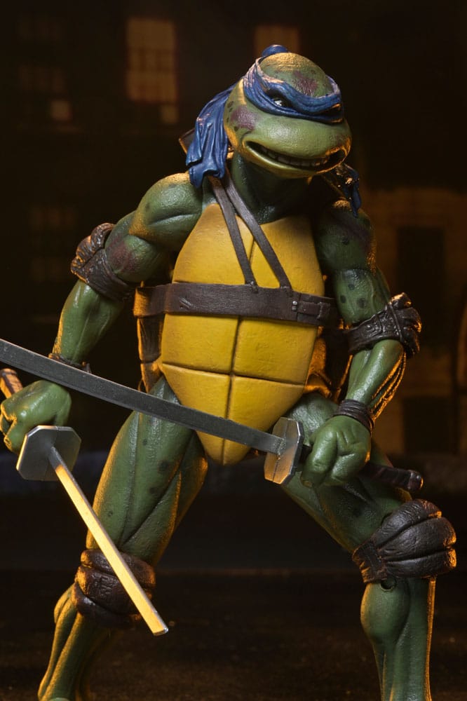 Teenage Mutant Ninja Turtles (1990 Movie) Actionfigur Roof Top Battle Shredder vs Leo 18 cm