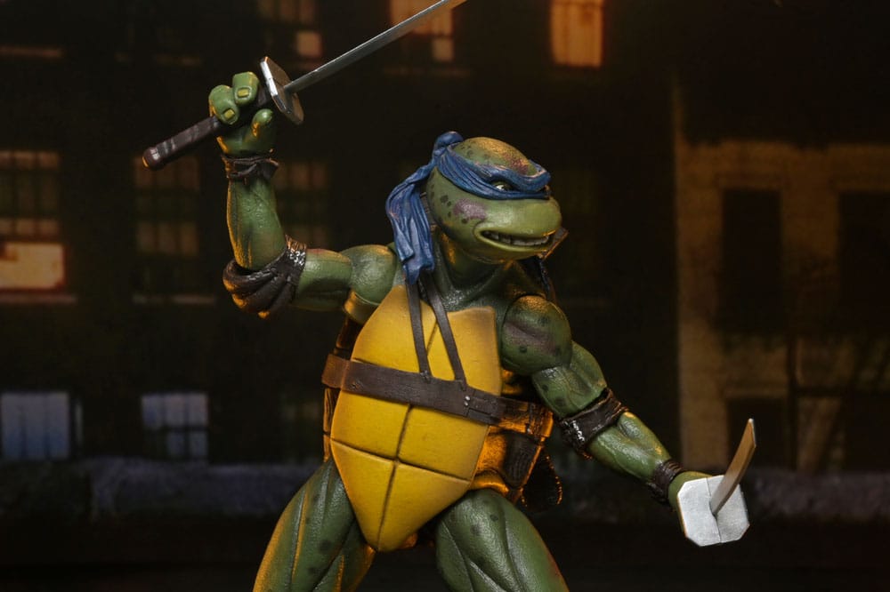 Teenage Mutant Ninja Turtles (1990 Movie) Actionfigur Roof Top Battle Shredder vs Leo 18 cm