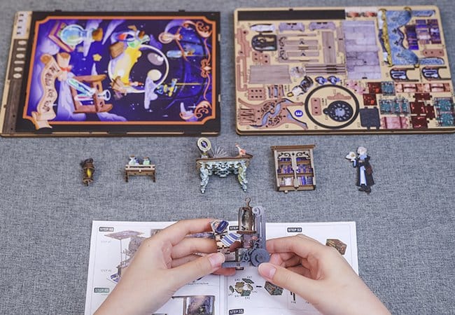 Book Nook Nebula Common Room 23 x 11 cm