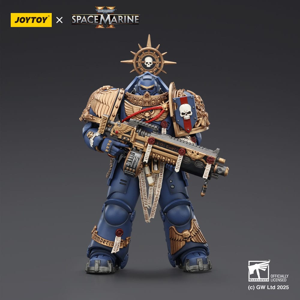 Warhammer 40,000: Space Marine 2 Actionfigur Ultramarines Heavy Relic Primus Armor with Heavy Relic Bolt Rifle 13 cm